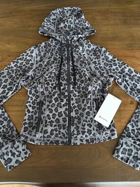 LULULEMON Define Cropped Hooded Jacket Nulu Leopard Black Multi Size 8 NEW